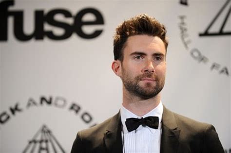 adam levine nude|Adam Levine Nude: Maroon 5 Singer Gets Naked For Cancer In。